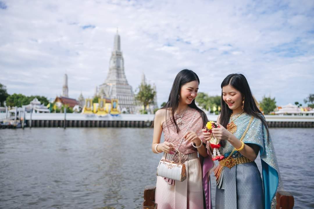 Sbai Thai dress: Thailand 🇹🇭
