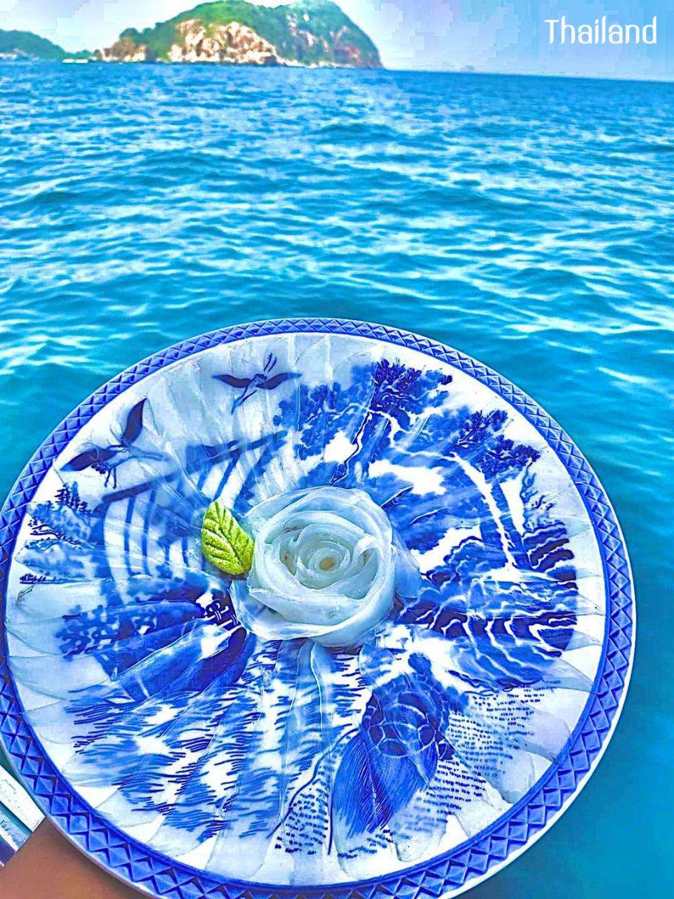 THAILAND | Travel to the sea, eat fresh Sashimi