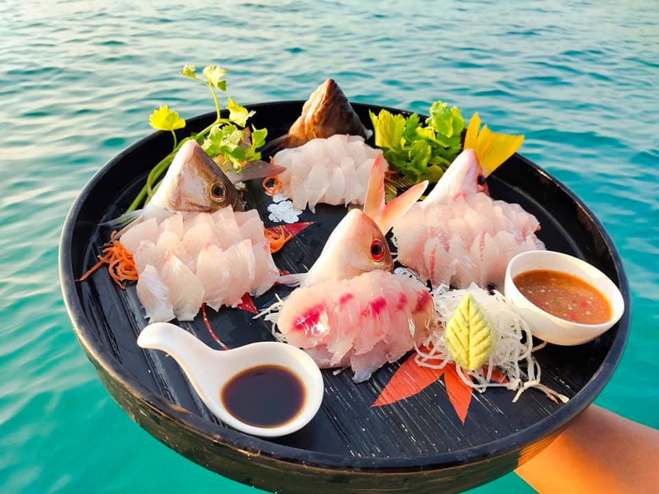 THAILAND | Travel to the sea, eat fresh Sashimi