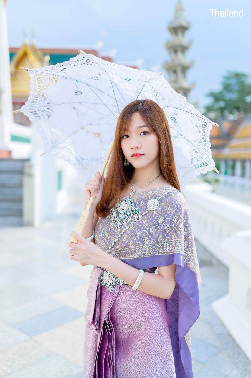 THAILAND 🇹🇭 | The Sbai, Thai dress (ชุดไทย)