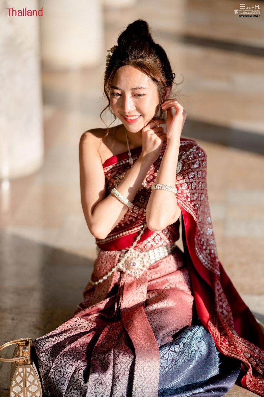 THAILAND 🇹🇭 | The Sbai, Thai dress (ชุดไทย)
