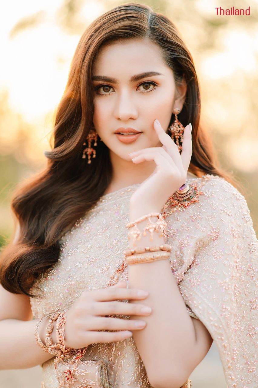 THAILAND 🇹🇭 | The Sbai, Thai dress (สไบ-ชุดไทย)