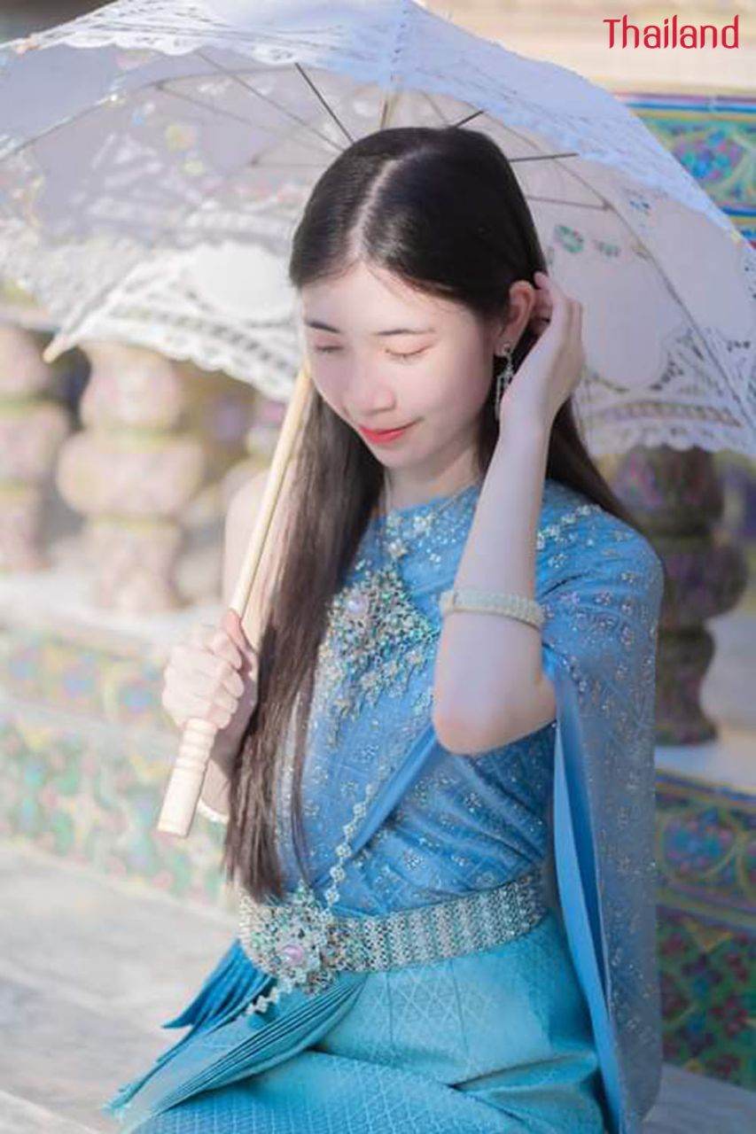 THAILAND 🇹🇭 | The Sbai, Thai dress (สไบ-ชุดไทย)