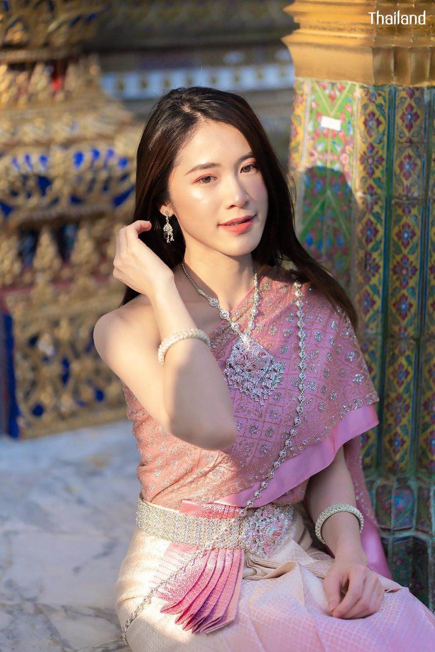 THAILAND 🇹🇭 | The Sbai, Thai dress (สไบ-ชุดไทย)