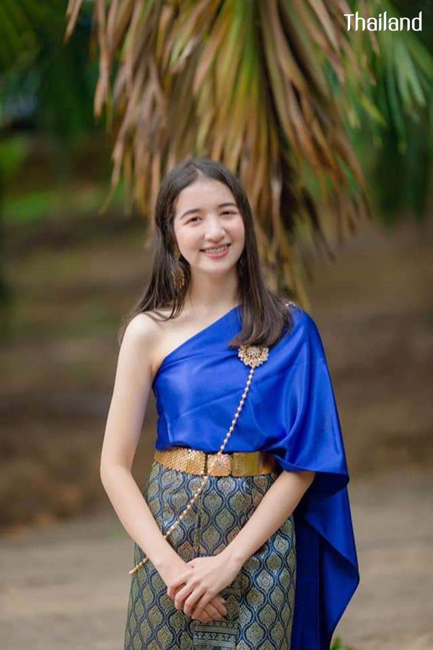 THAILAND 🇹🇭 | The Sbai, Thai dress (สไบ-ชุดไทย)