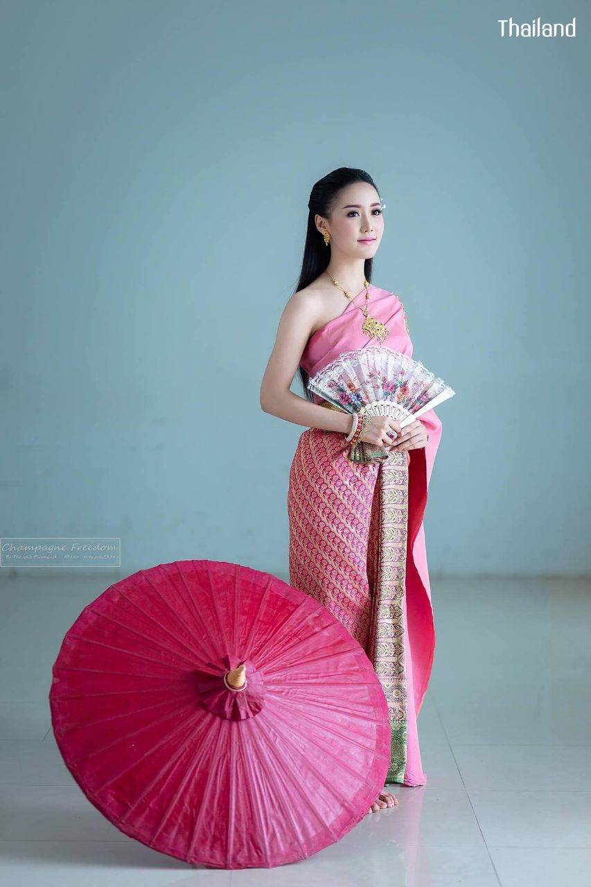 THAILAND 🇹🇭 | The Sbai, Thai dress (สไบ-ชุดไทย)
