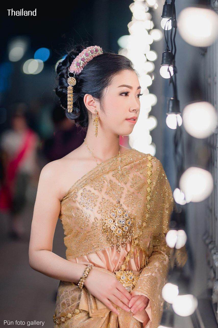 THAILAND 🇹🇭 | The Sbai, Thai dress (สไบ-ชุดไทย)