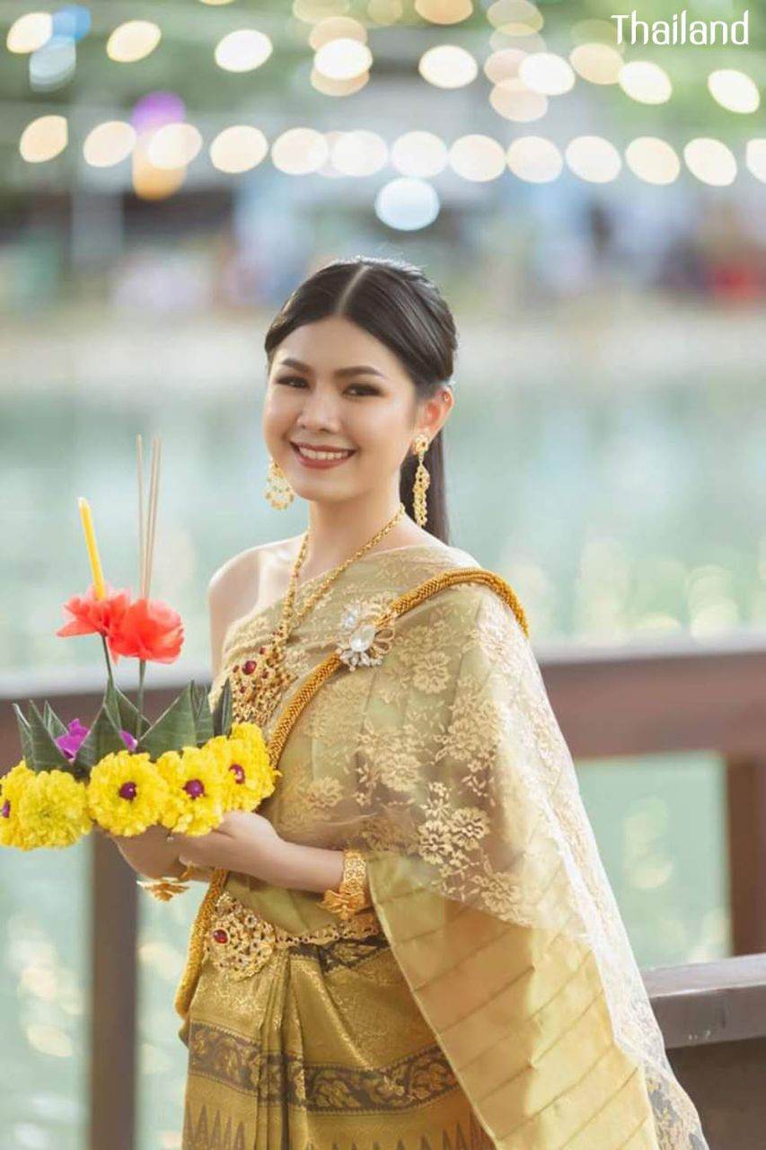 THAILAND 🇹🇭 | The Sbai, Thai dress (สไบ-ชุดไทย)