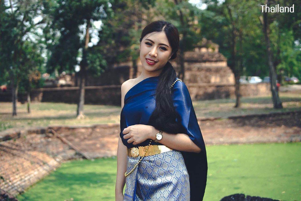 THAILAND 🇹🇭 | The Sbai, Thai dress (สไบ-ชุดไทย)