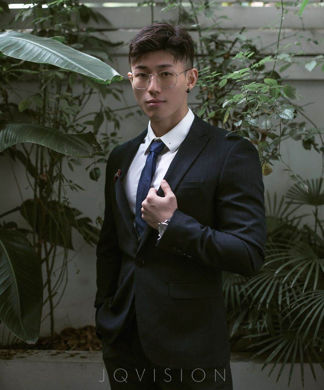หนุ่มหล่อขึ้นปก 961