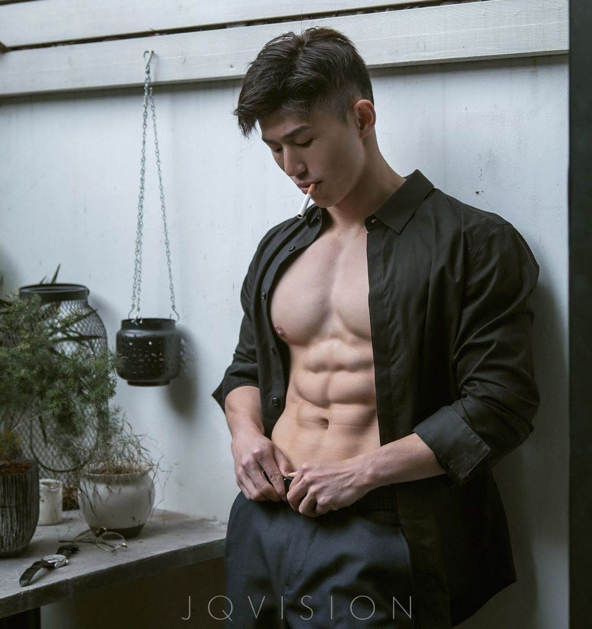 หนุ่มหล่อขึ้นปก 961