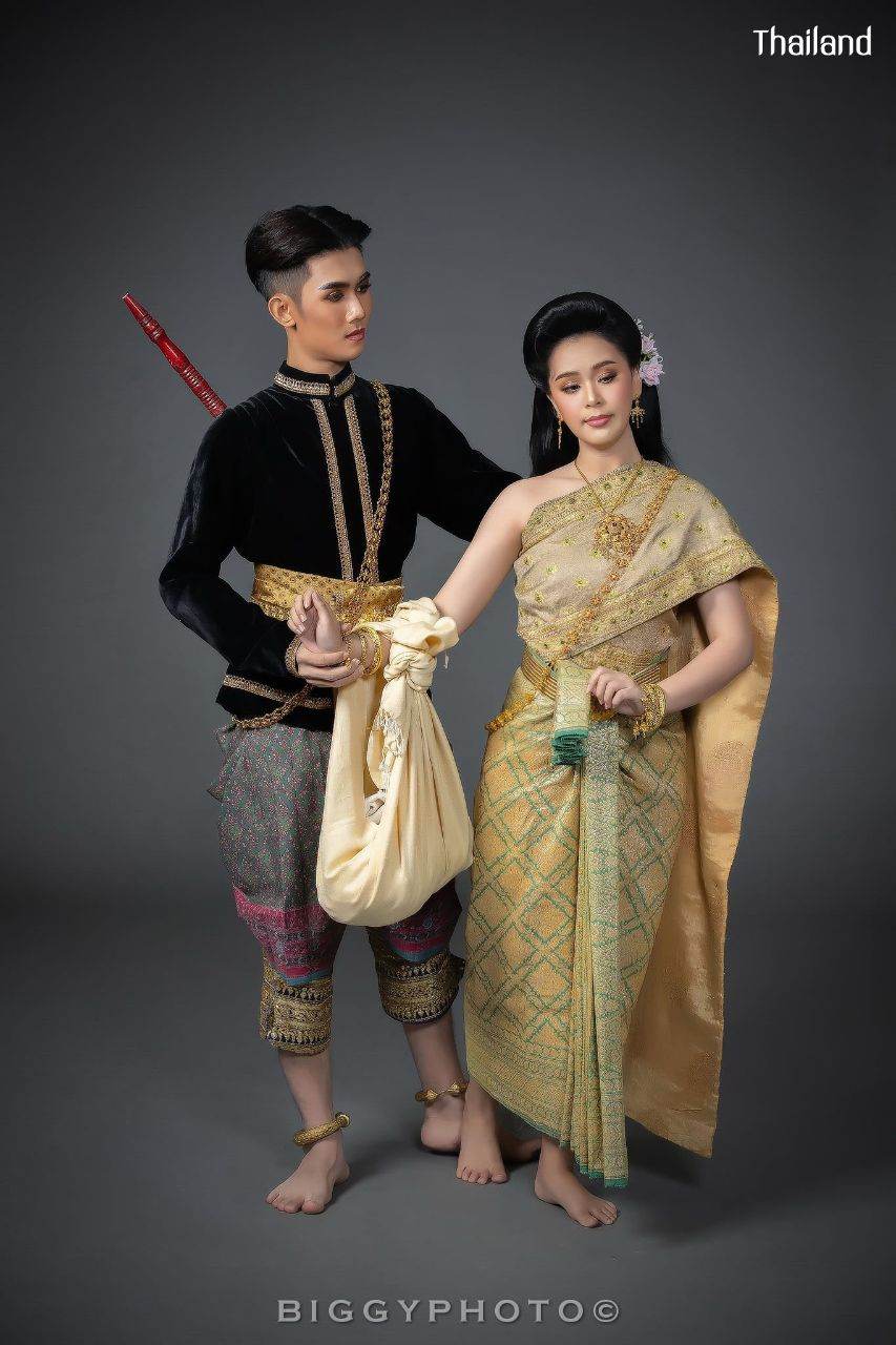 THAILAND 🇹🇭 | Thai dance: ขุนแผนฟันม่าน