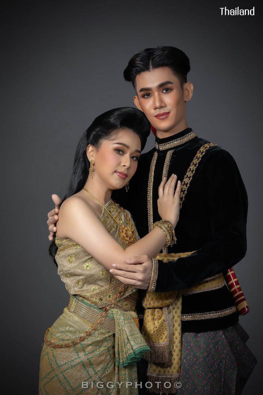 THAILAND 🇹🇭 | Thai dance: ขุนแผนฟันม่าน