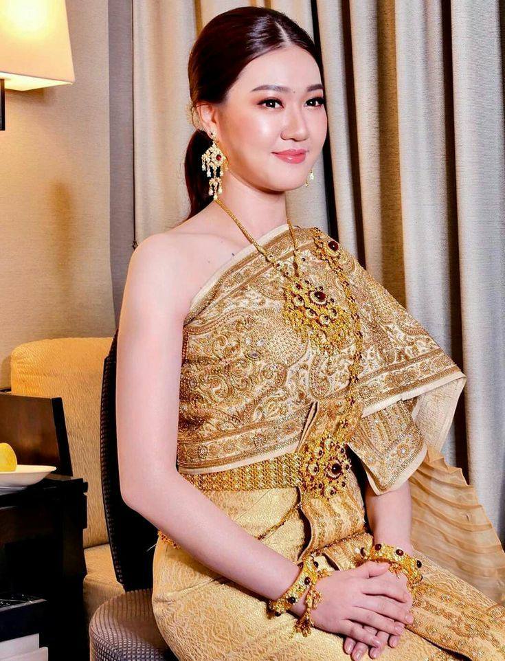 Sbai Thai dress: Thailand 🇹🇭