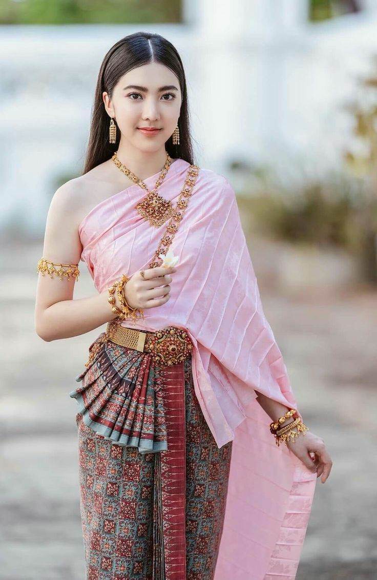 Sbai Thai dress: Thailand 🇹🇭