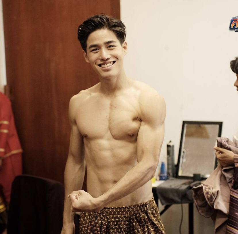 รักพี่เสียดายน้อง ฝาแฝดโป้งปั้น
