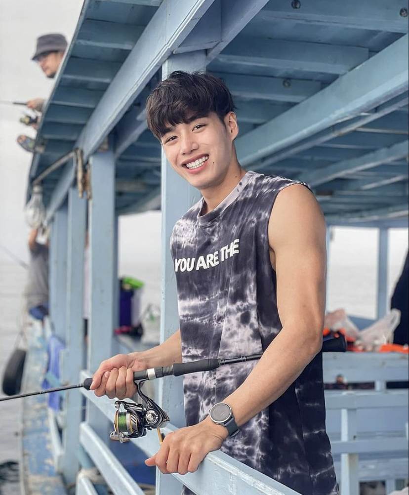 รักพี่เสียดายน้อง ฝาแฝดโป้งปั้น
