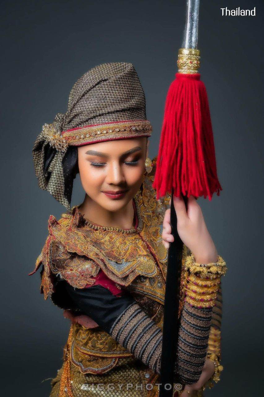 THAILAND 🇹🇭 | Thai dance: บุเรงนองตรวจพล
