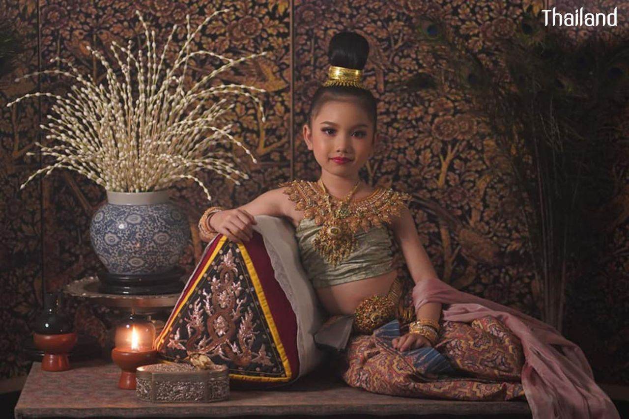 THAILAND 🇹🇭 | The royal costume of the Ayutthaya kingdom, การแต่งกายสมัยอยุธยา