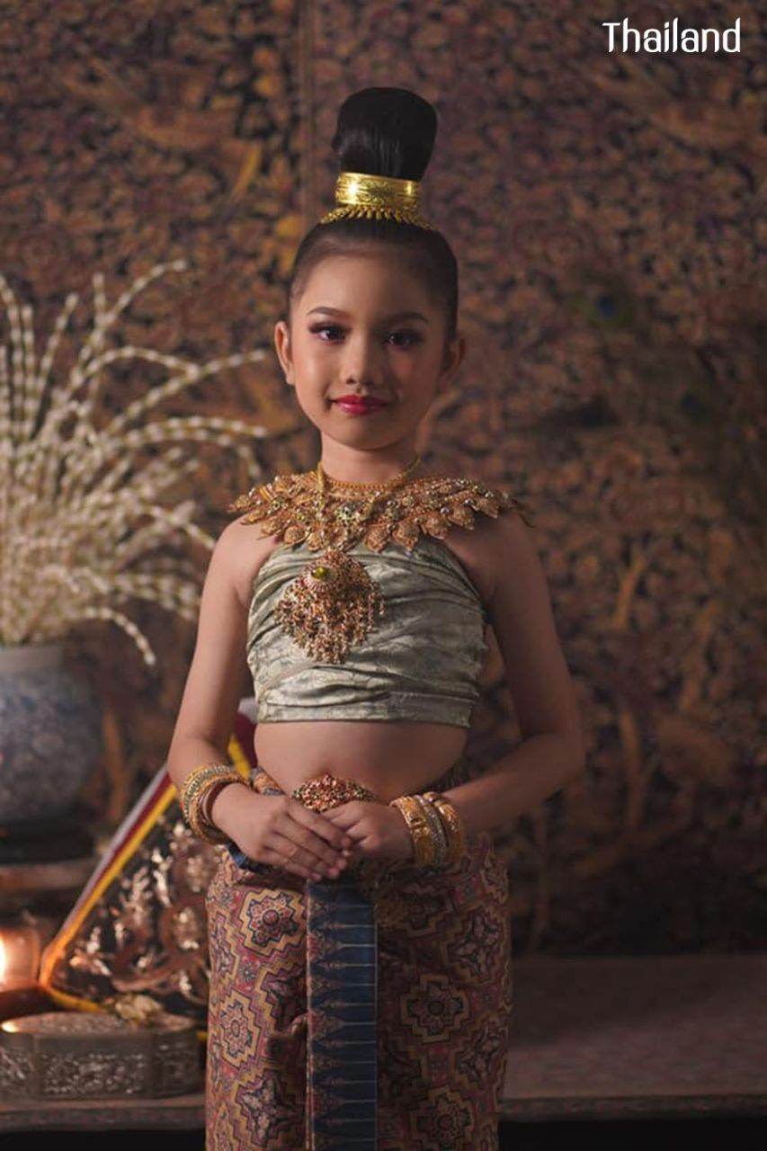 THAILAND 🇹🇭 | The royal costume of the Ayutthaya kingdom, การแต่งกายสมัยอยุธยา