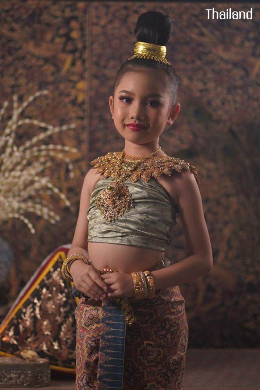THAILAND 🇹🇭 | The royal costume of the Ayutthaya kingdom, การแต่งกายสมัยอยุธยา