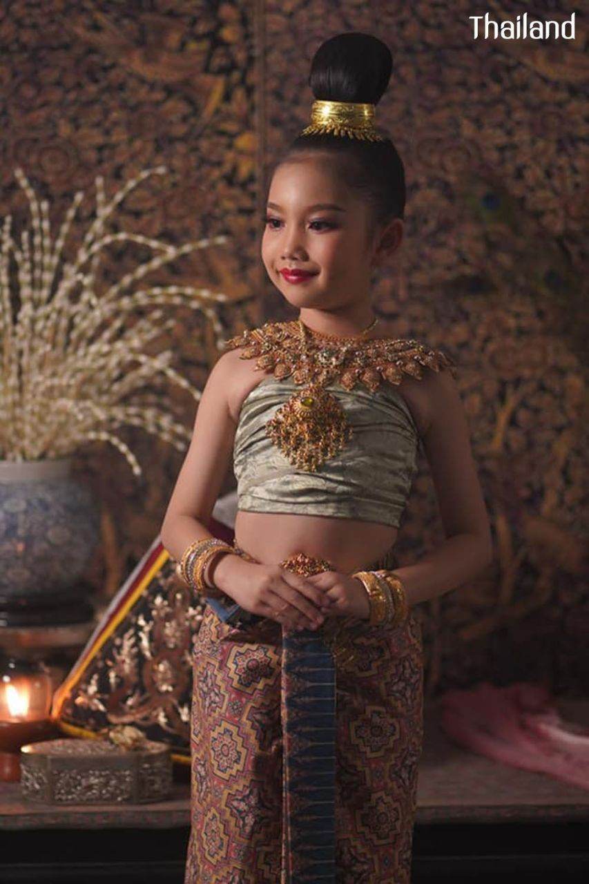 THAILAND 🇹🇭 | The royal costume of the Ayutthaya kingdom, การแต่งกายสมัยอยุธยา