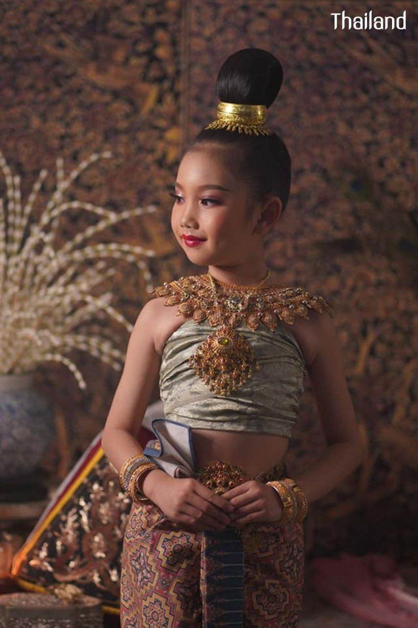 THAILAND 🇹🇭 | The royal costume of the Ayutthaya kingdom, การแต่งกายสมัยอยุธยา
