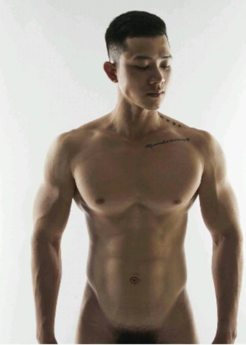 หนุ่มหล่อขึ้นปก 955.3