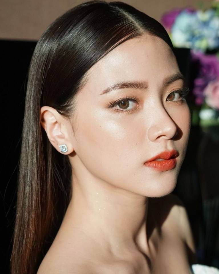 ใบเฟริน พิมพ์ชนก เรื่อง อสูรน้อยในตะเกียงแก้ว