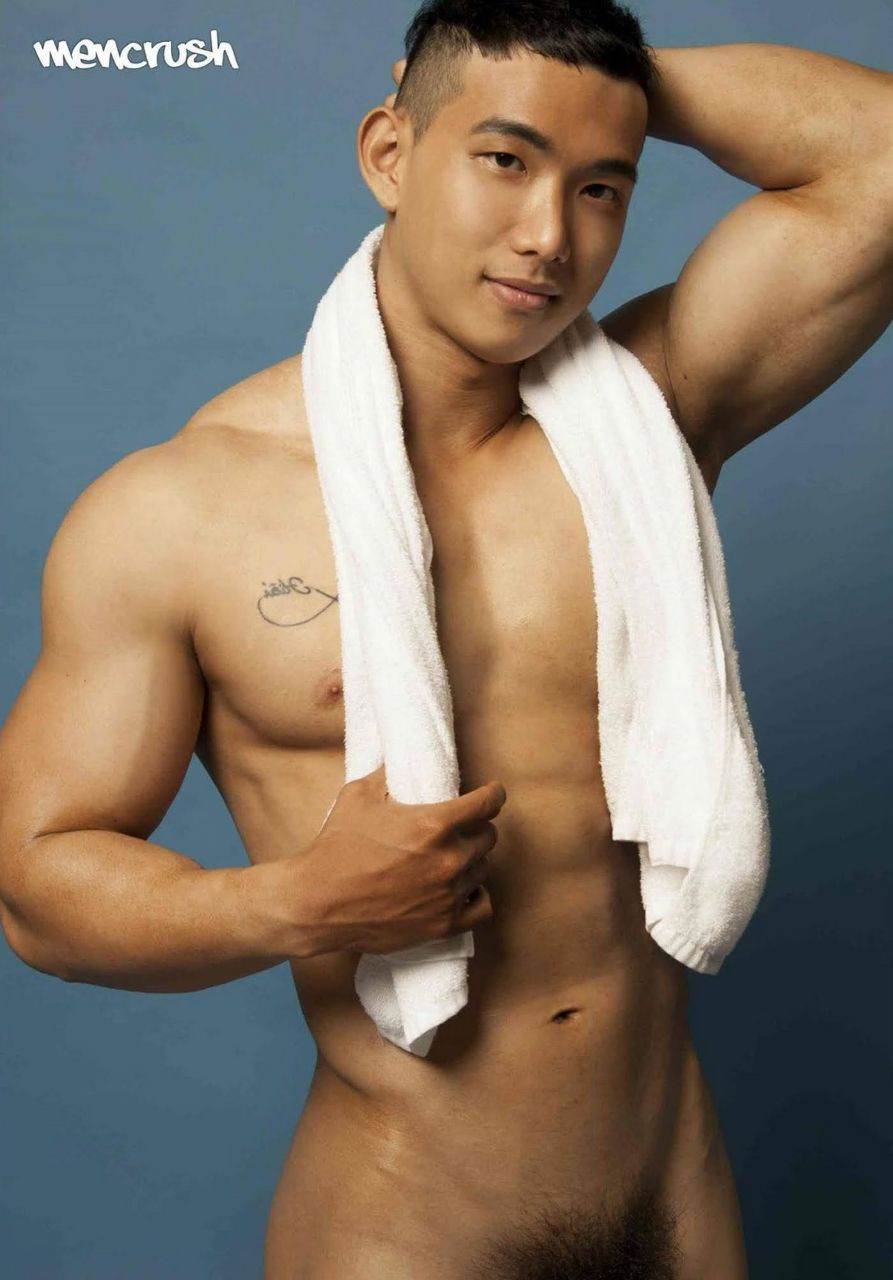 หนุ่มหล่อขึ้นปก 956.4