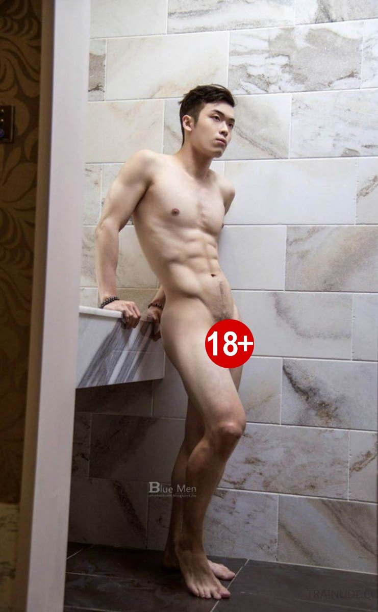 หนุ่มหล่อขึ้นปก 957.2