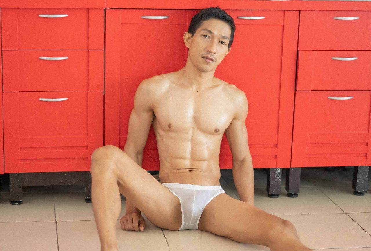 หนุ่มหล่อขึ้นปก 963.1