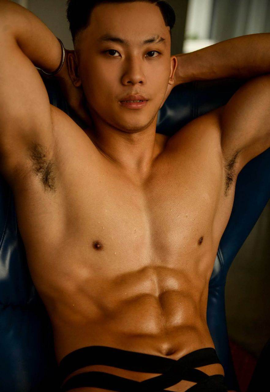 หนุ่มหล่อขึ้นปก 954.5