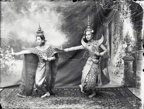 THAILAND 🇹🇭 | Thai dance: ภาพถ่ายท่ารำแม่บทใหญ่ในเครื่องทรงตัวพระ-นาง ตามจารีตสมัยรัชกาลที่ ๖