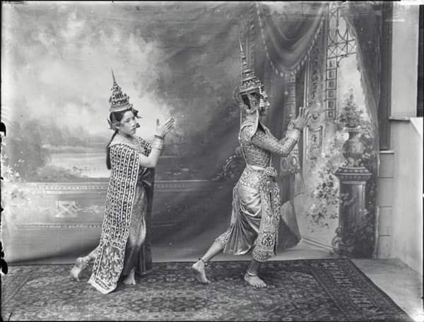 THAILAND 🇹🇭 | Thai dance: ภาพถ่ายท่ารำแม่บทใหญ่ในเครื่องทรงตัวพระ-นาง ตามจารีตสมัยรัชกาลที่ ๖