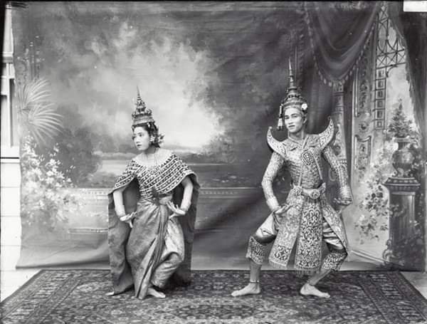 THAILAND 🇹🇭 | Thai dance: ภาพถ่ายท่ารำแม่บทใหญ่ในเครื่องทรงตัวพระ-นาง ตามจารีตสมัยรัชกาลที่ ๖