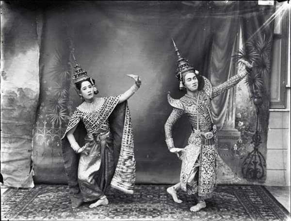 THAILAND 🇹🇭 | Thai dance: ภาพถ่ายท่ารำแม่บทใหญ่ในเครื่องทรงตัวพระ-นาง ตามจารีตสมัยรัชกาลที่ ๖