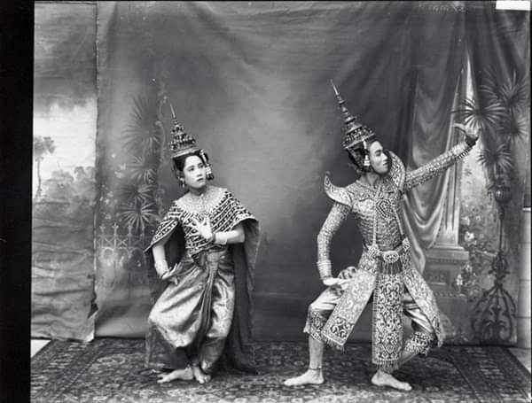 THAILAND 🇹🇭 | Thai dance: ภาพถ่ายท่ารำแม่บทใหญ่ในเครื่องทรงตัวพระ-นาง ตามจารีตสมัยรัชกาลที่ ๖