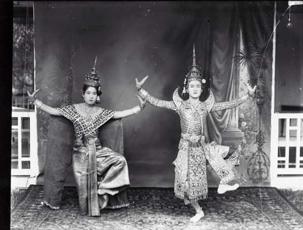 THAILAND 🇹🇭 | Thai dance: ภาพถ่ายท่ารำแม่บทใหญ่ในเครื่องทรงตัวพระ-นาง ตามจารีตสมัยรัชกาลที่ ๖