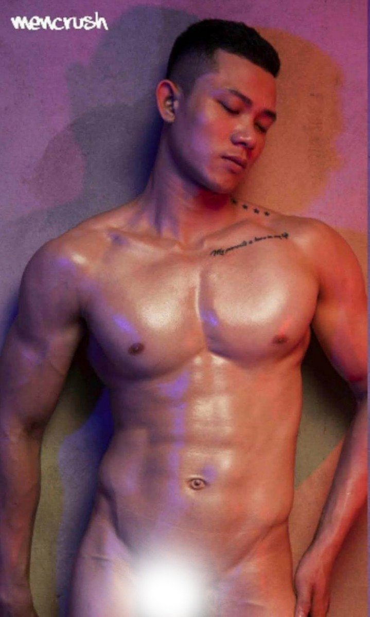 หนุ่มหล่อขึ้นปก 955.6