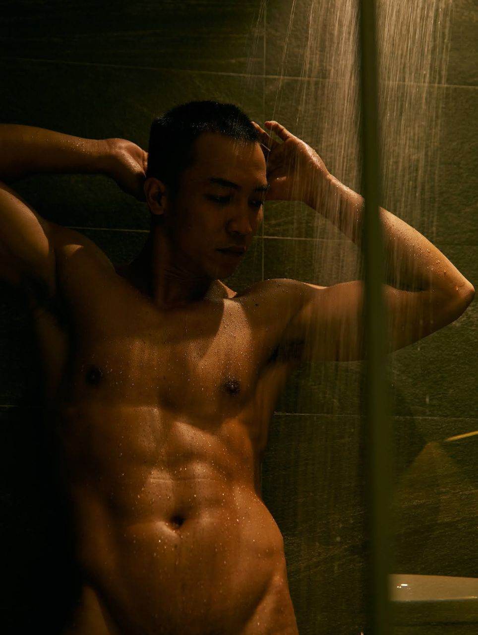 หนุ่มหล่อขึ้นปก 960.6