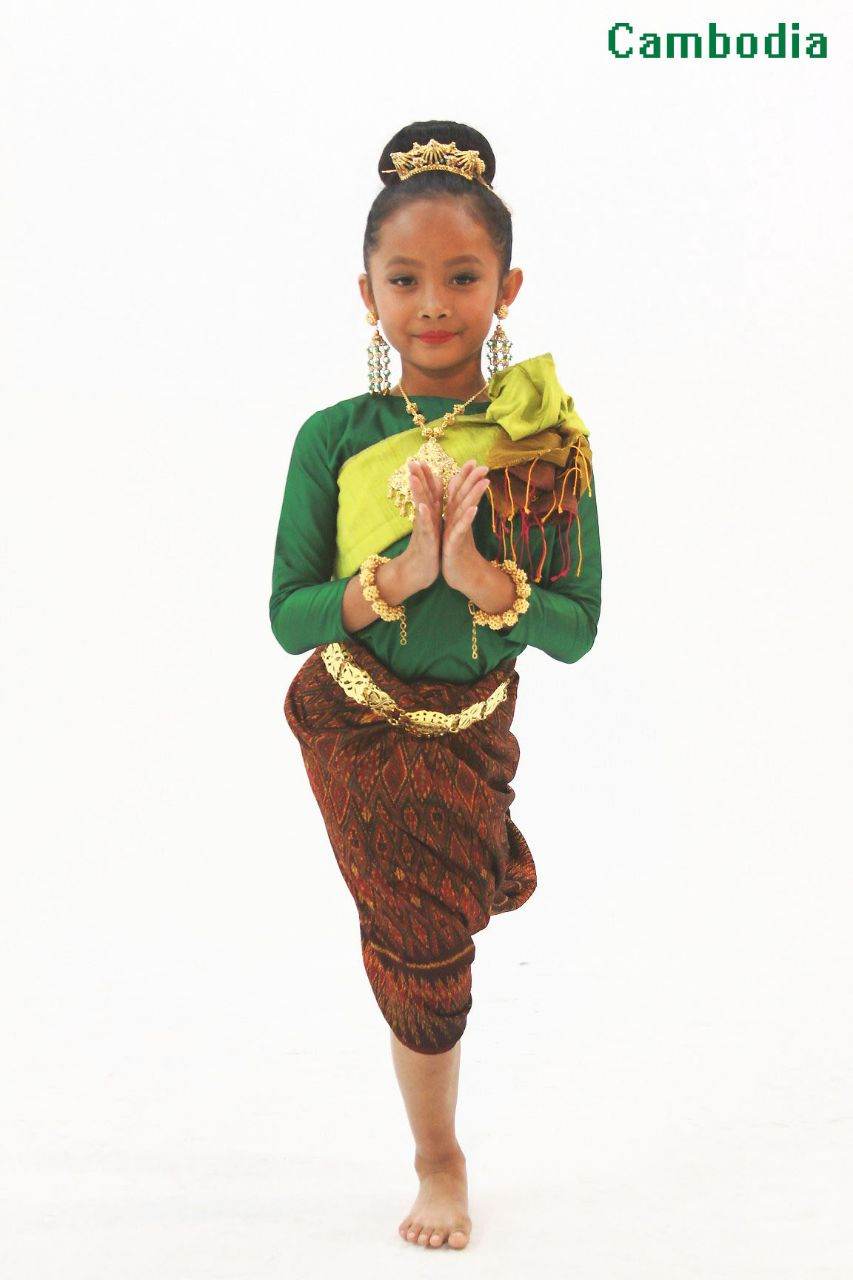 Cambodia traditional outfit from Longvek Era 🇰🇭