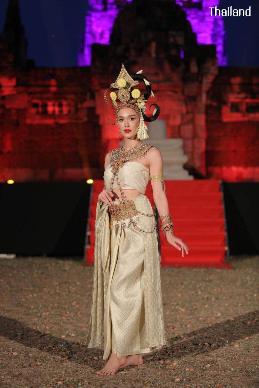 THAILAND ðđð | Thai Apsara - Thai Apsorn, āļāļēāļāļāļąāļāļŠāļĢ(āļāļąāļāļŠāļĢāļē) āļ āļāļĢāļēāļŠāļēāļāļŠāļ°āļāđāļāļāđāļāļāļāļĄ