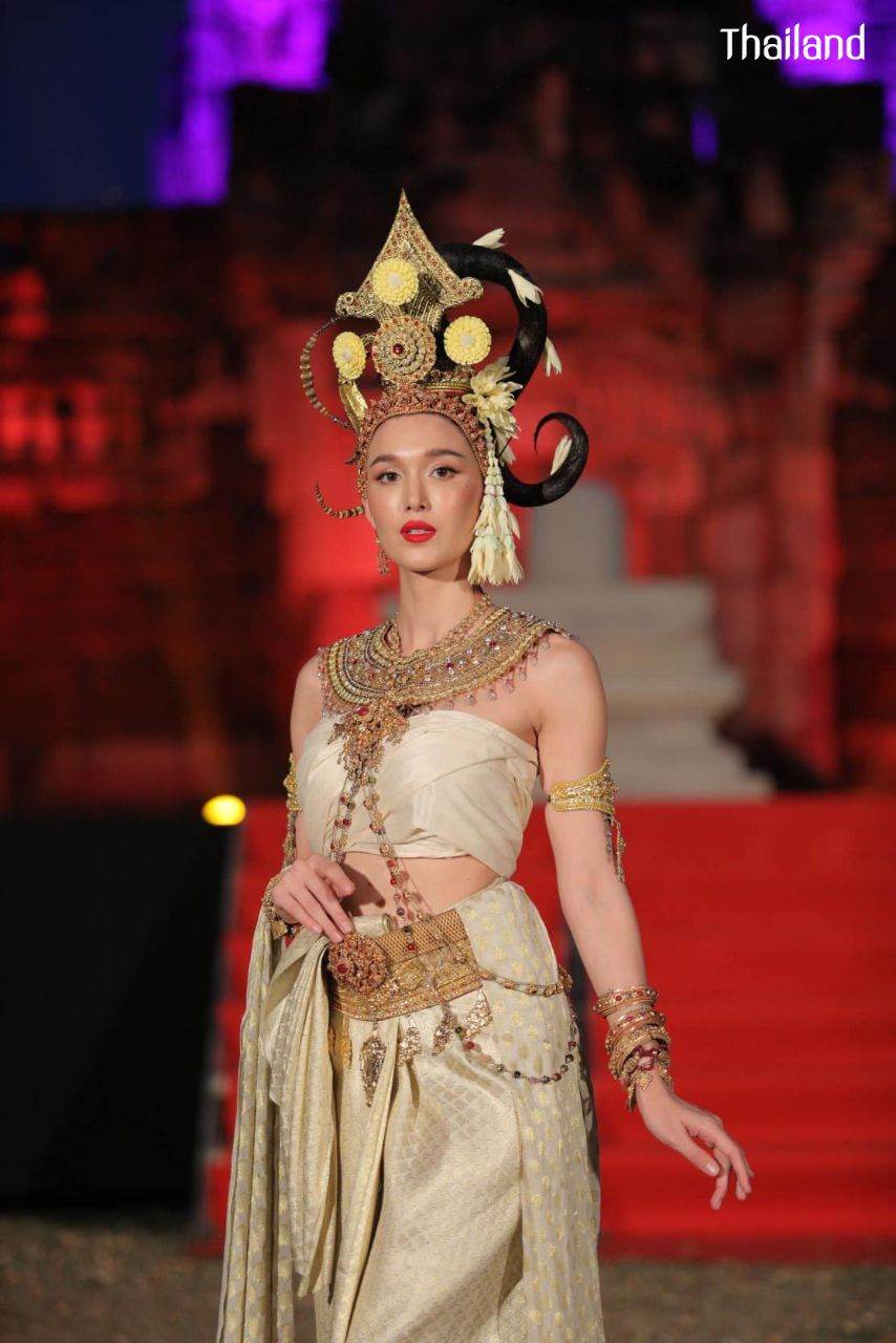 THAILAND ðđð | Thai Apsara - Thai Apsorn, āļāļēāļāļāļąāļāļŠāļĢ(āļāļąāļāļŠāļĢāļē) āļ āļāļĢāļēāļŠāļēāļāļŠāļ°āļāđāļāļāđāļāļāļāļĄ