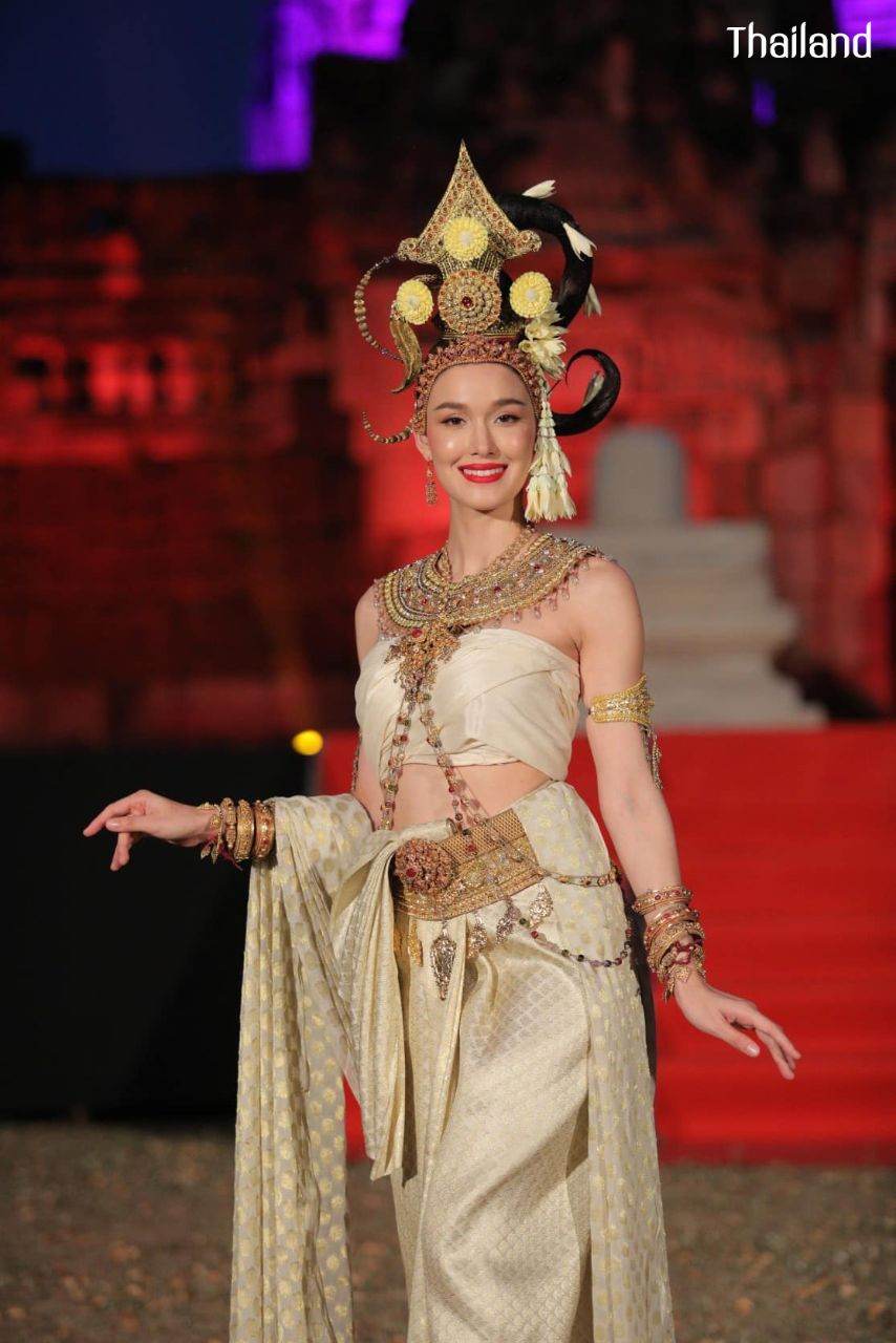 THAILAND ðđð | Thai Apsara - Thai Apsorn, āļāļēāļāļāļąāļāļŠāļĢ(āļāļąāļāļŠāļĢāļē) āļ āļāļĢāļēāļŠāļēāļāļŠāļ°āļāđāļāļāđāļāļāļāļĄ