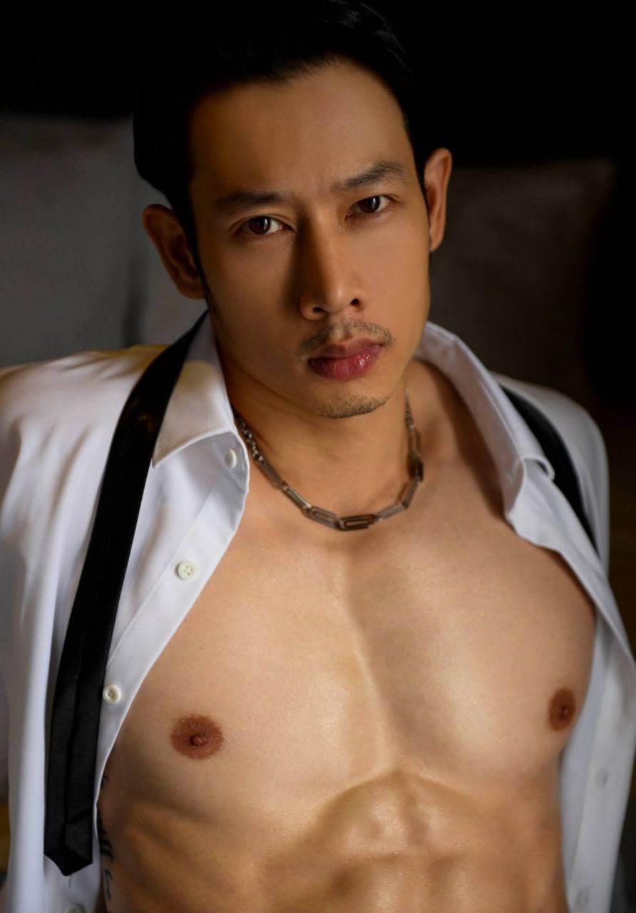 ไหล่โดนจอ