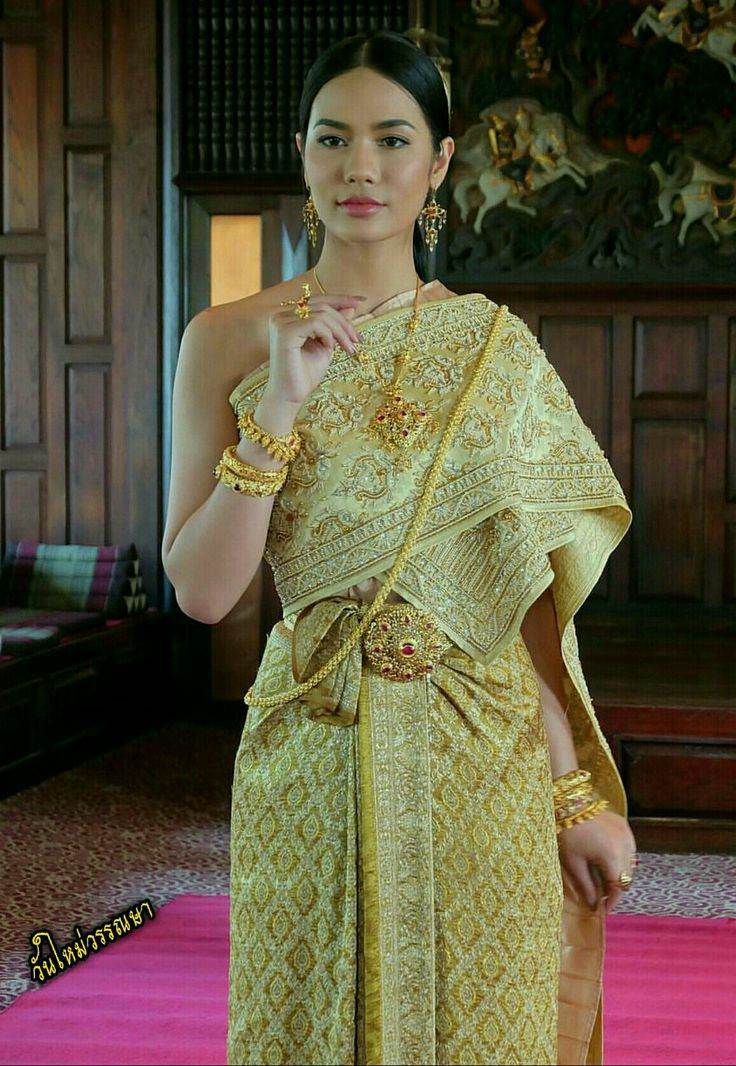 ชุดไทยจักรพรรดิ