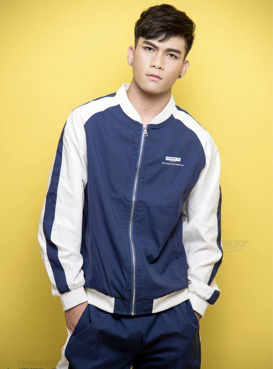 หนุ่มหล่อขึ้นปก 966.1
