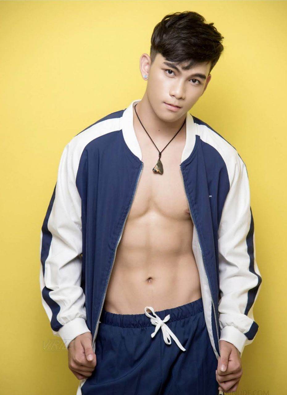 หนุ่มหล่อขึ้นปก 966.1