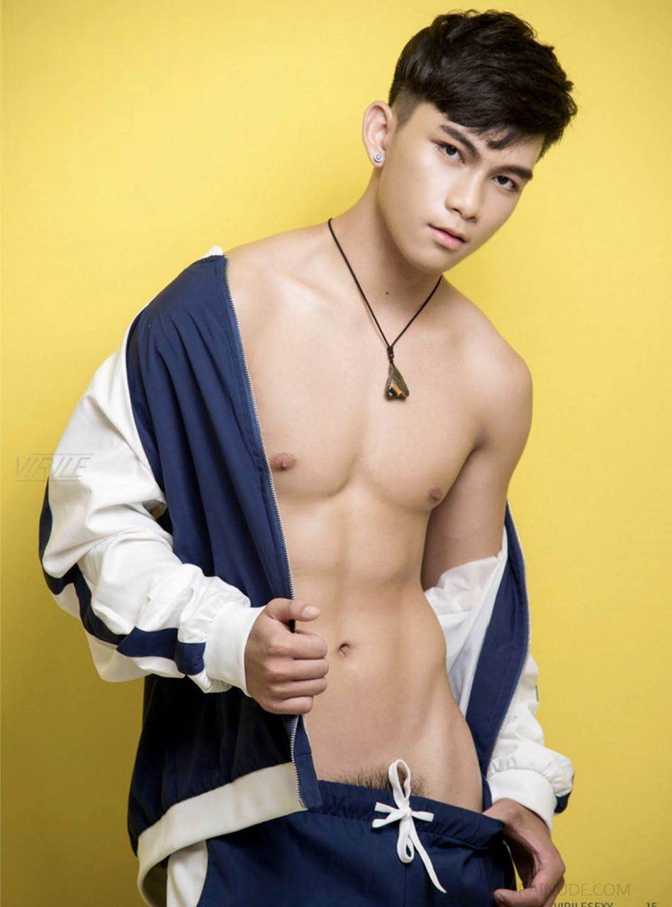 หนุ่มหล่อขึ้นปก 966.1